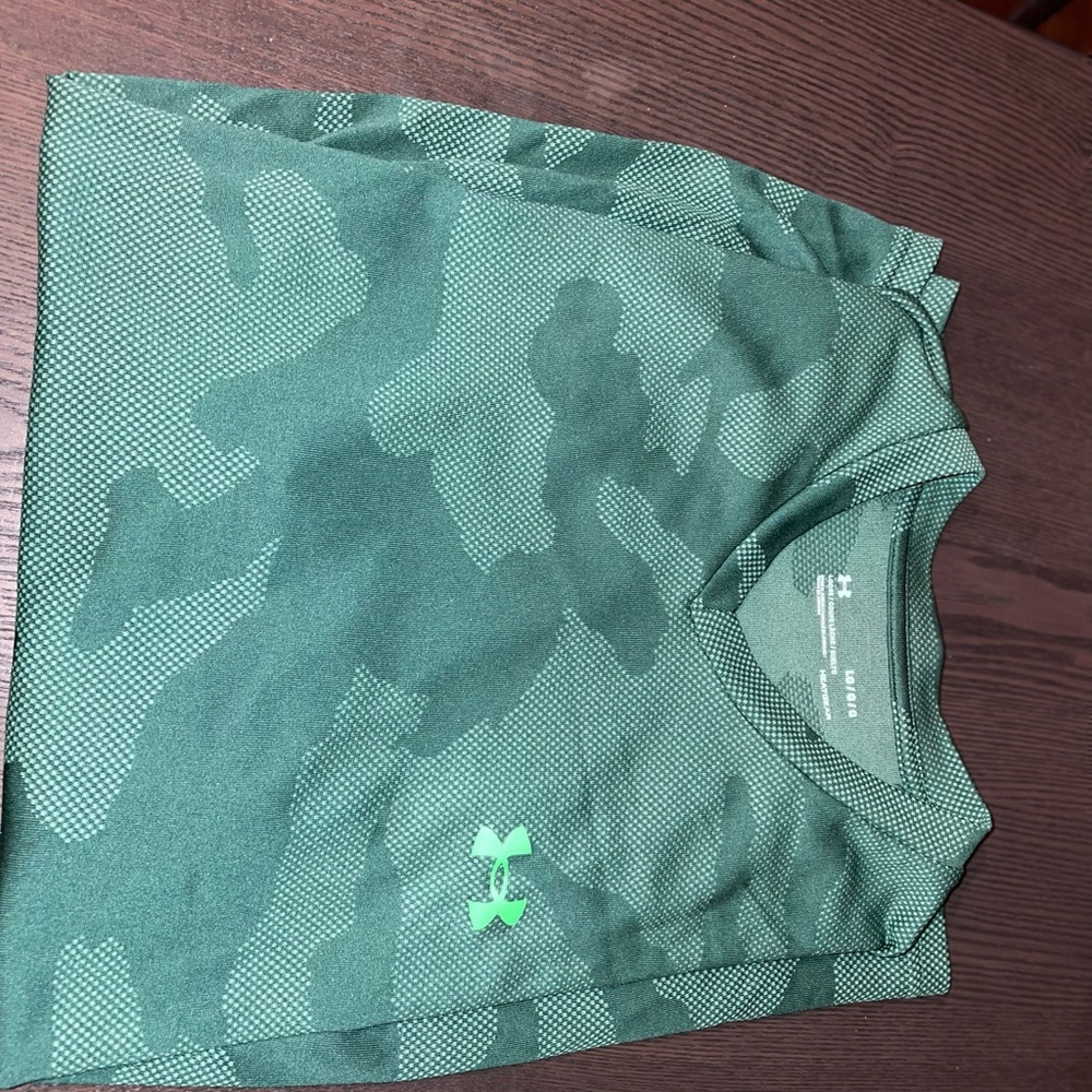 Under armour v neck